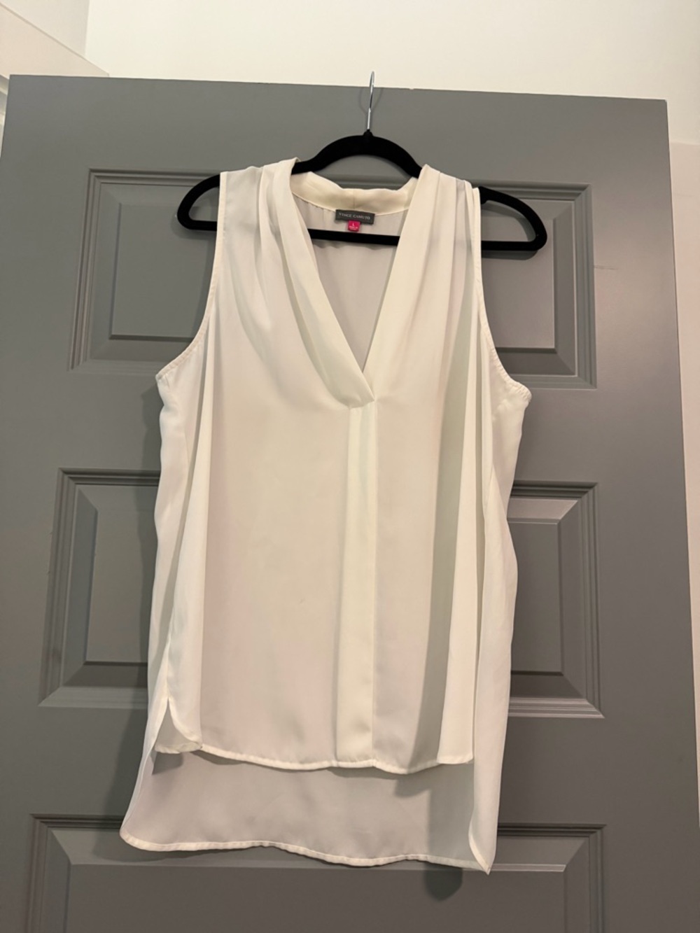 Vince Camuto Sleeveless High-Lo Blouse - Size large - Picture 2 of 5